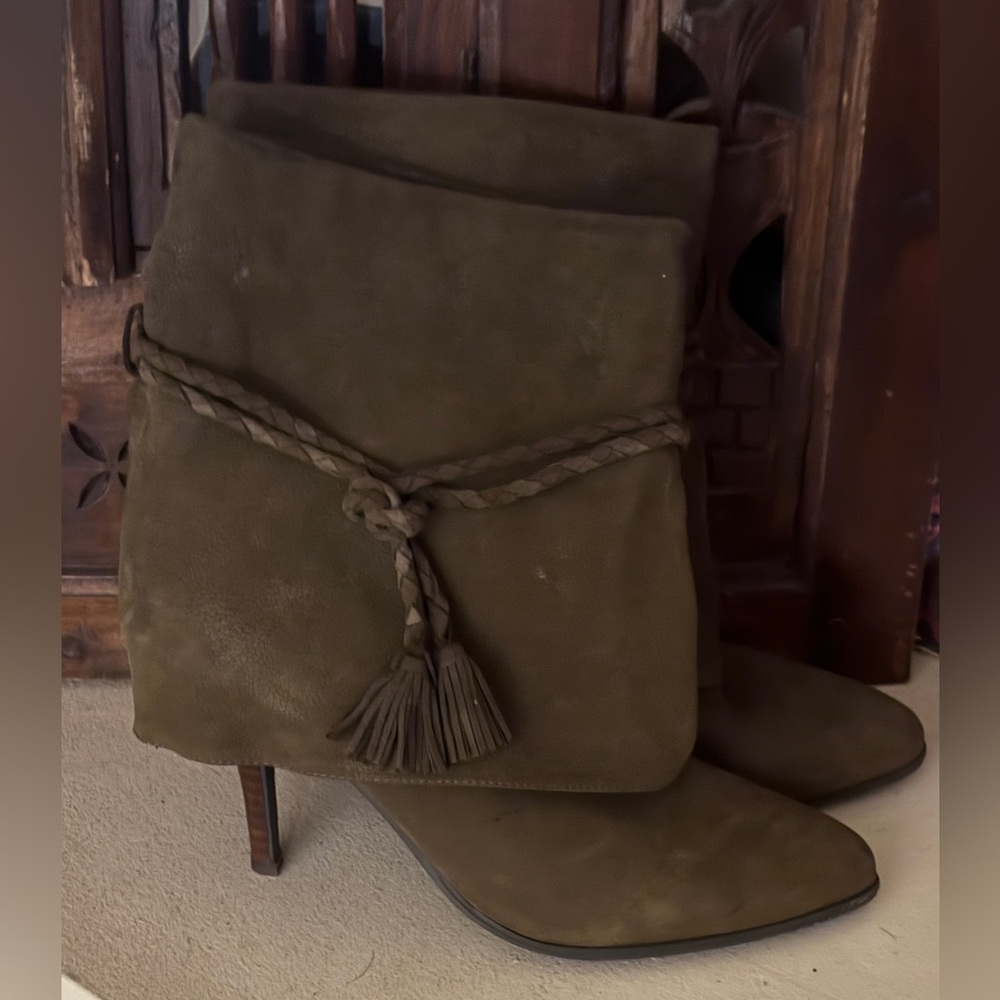 ENZO Angiolini Army green suede fold over boots
